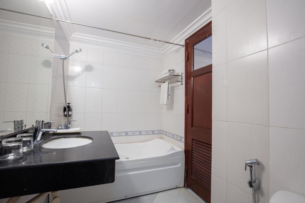 האנוי Blau Hotel מראה חיצוני תמונה